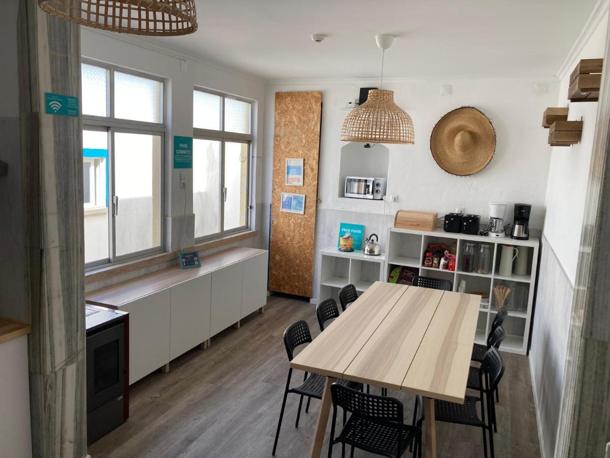 Hostel Surfer's Den *